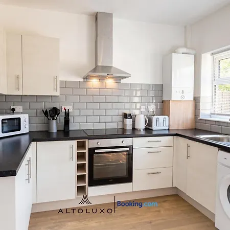 Orchid 2 Luxury 3br House By Altoluxo Short Lets & Serviced With Free Wifi & Parking Apartment *