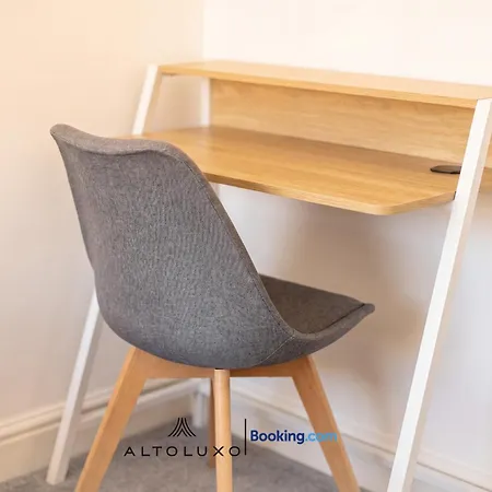 Orchid 2 Luxury 3br House By Altoluxo Short Lets & Serviced With Free Wifi & Parking Apartment *