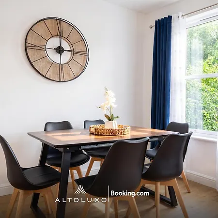 Apartment Orchid 2 Luxury 3br House By Altoluxo Short Lets & Serviced With Free Wifi & Parking