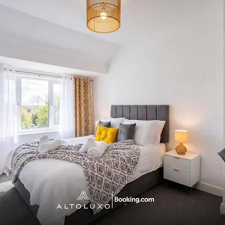 Orchid 2 Luxury 3br House By Altoluxo Short Lets & Serviced With Free Wifi & Parking Apartment Bristol