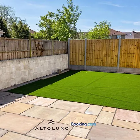 Orchid 2 Luxury 3br House By Altoluxo Short Lets & Serviced With Free Wifi & Parking *
