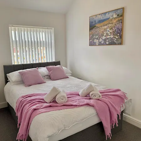 Orchid 2 Luxury 3br House By Altoluxo Short Lets & Serviced With Free Wifi & Parking Bristol